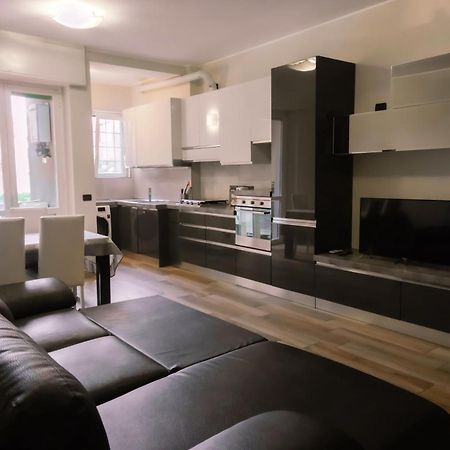 Prestigioso Appartamento In Zona Tortona - Solari Milano Exteriör bild