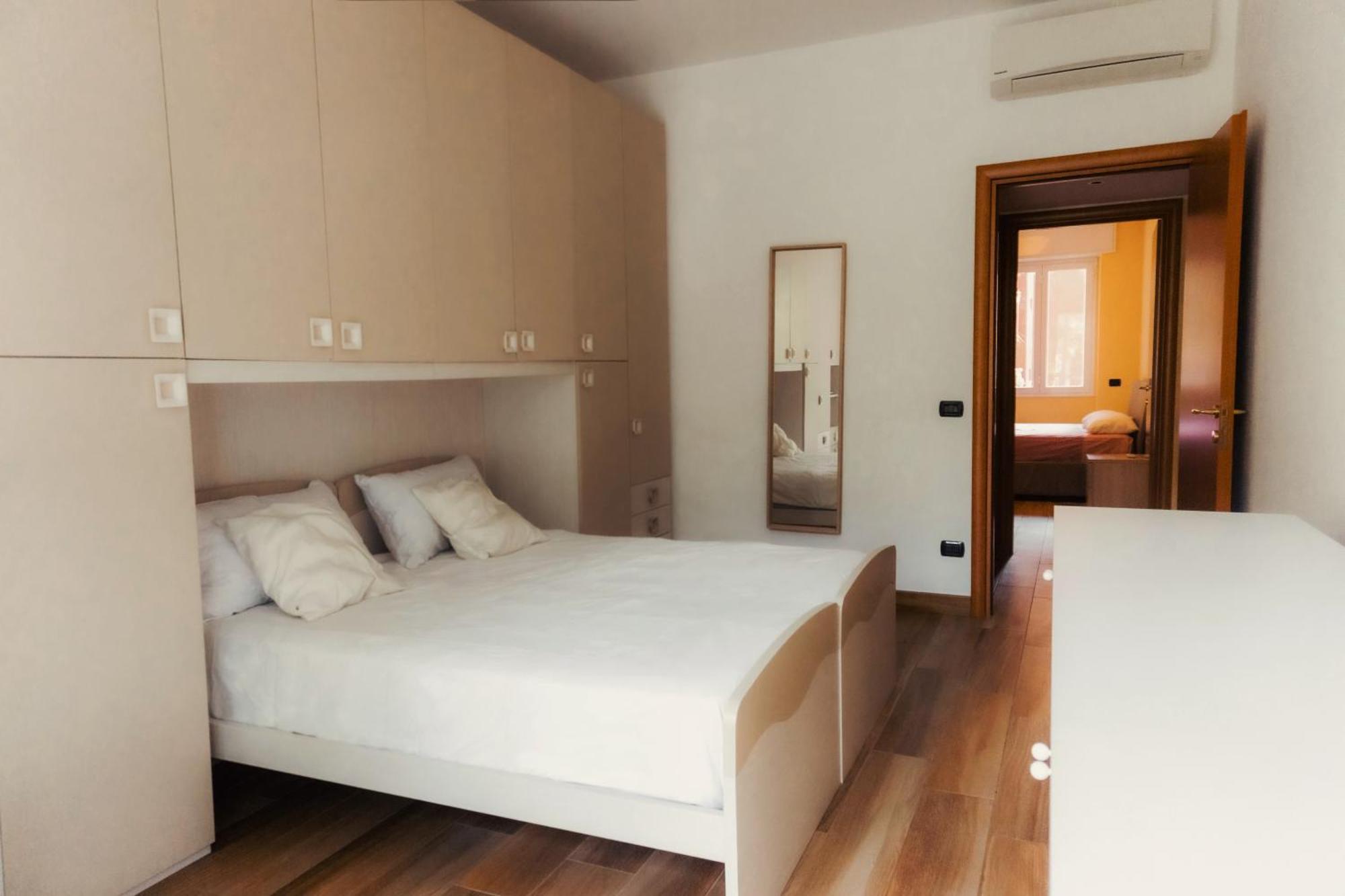 Prestigioso Appartamento In Zona Tortona - Solari Milano Exteriör bild